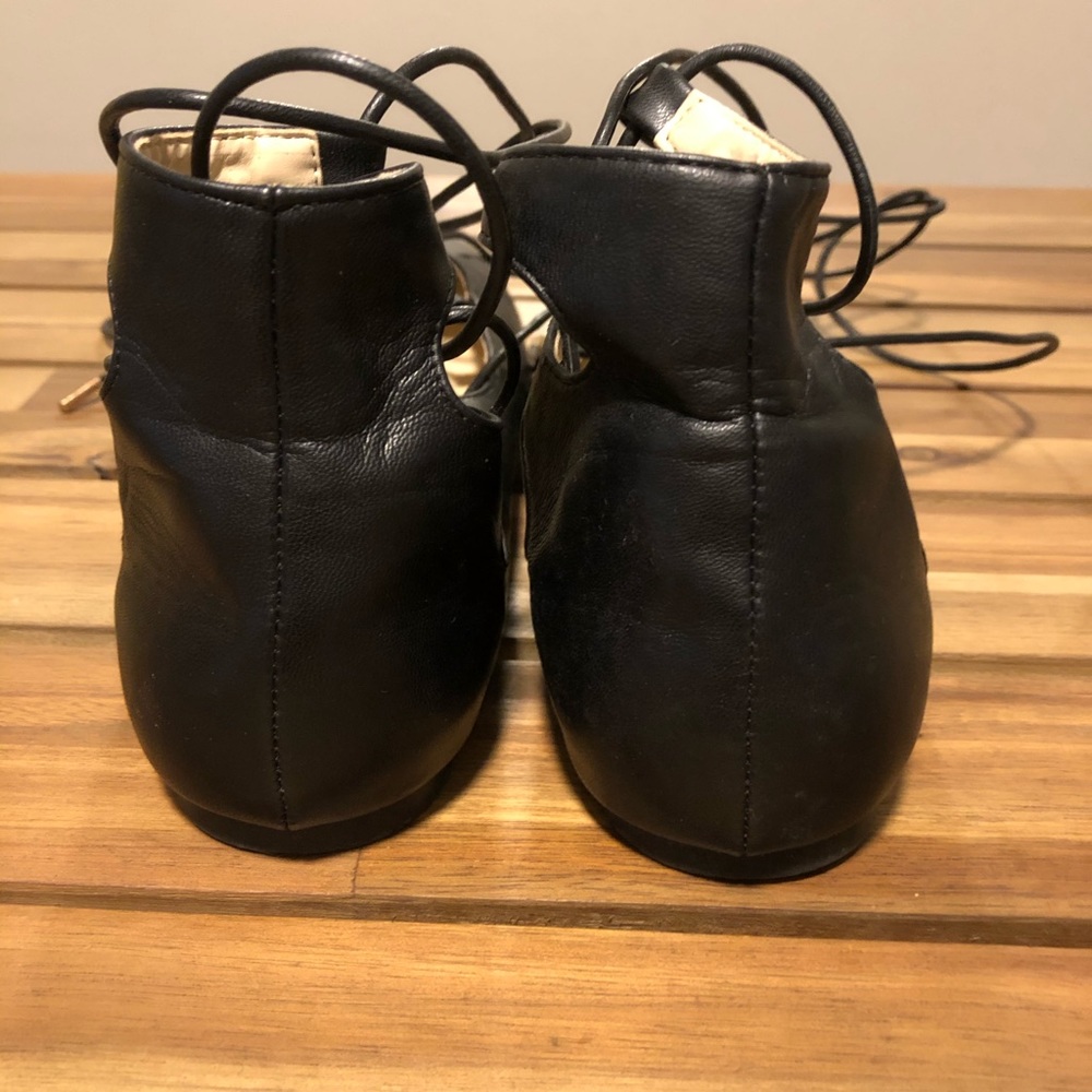 Rouge shoe - Picture 3 of 7